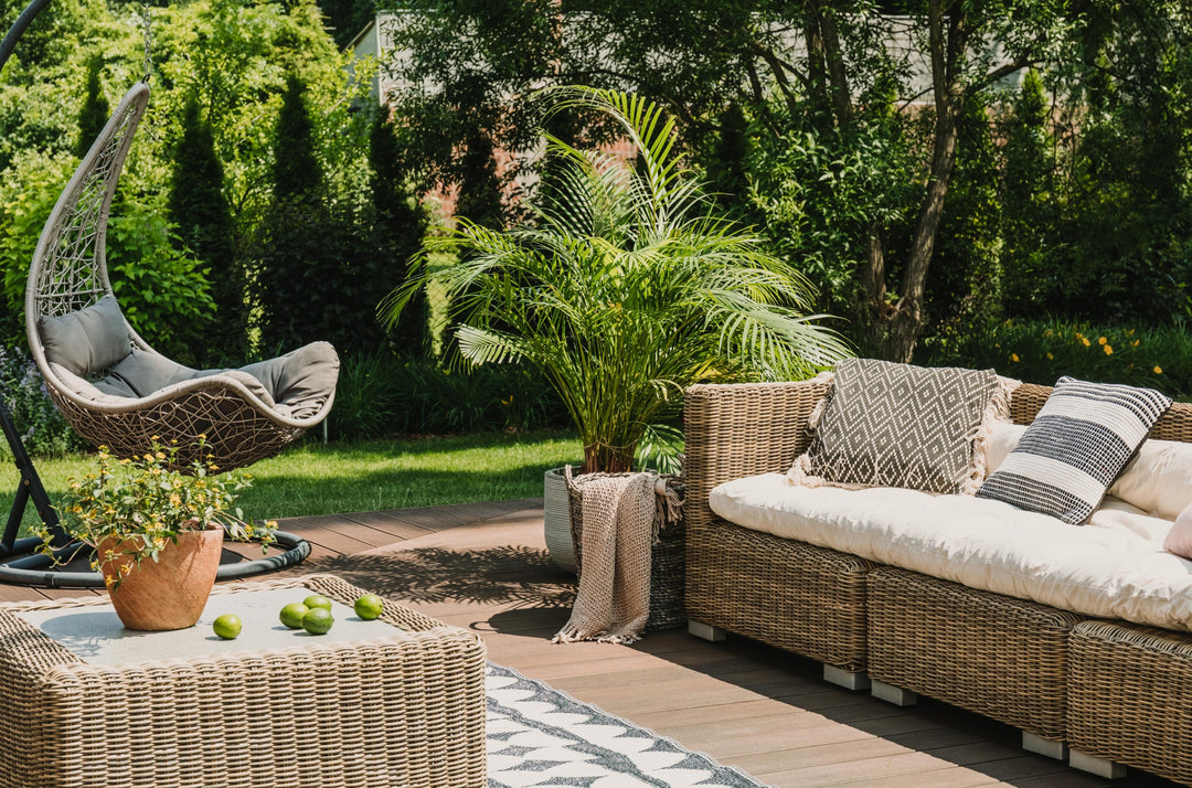 Garden Furniture Material Guide: Wood vs. Metal vs. Wicker
