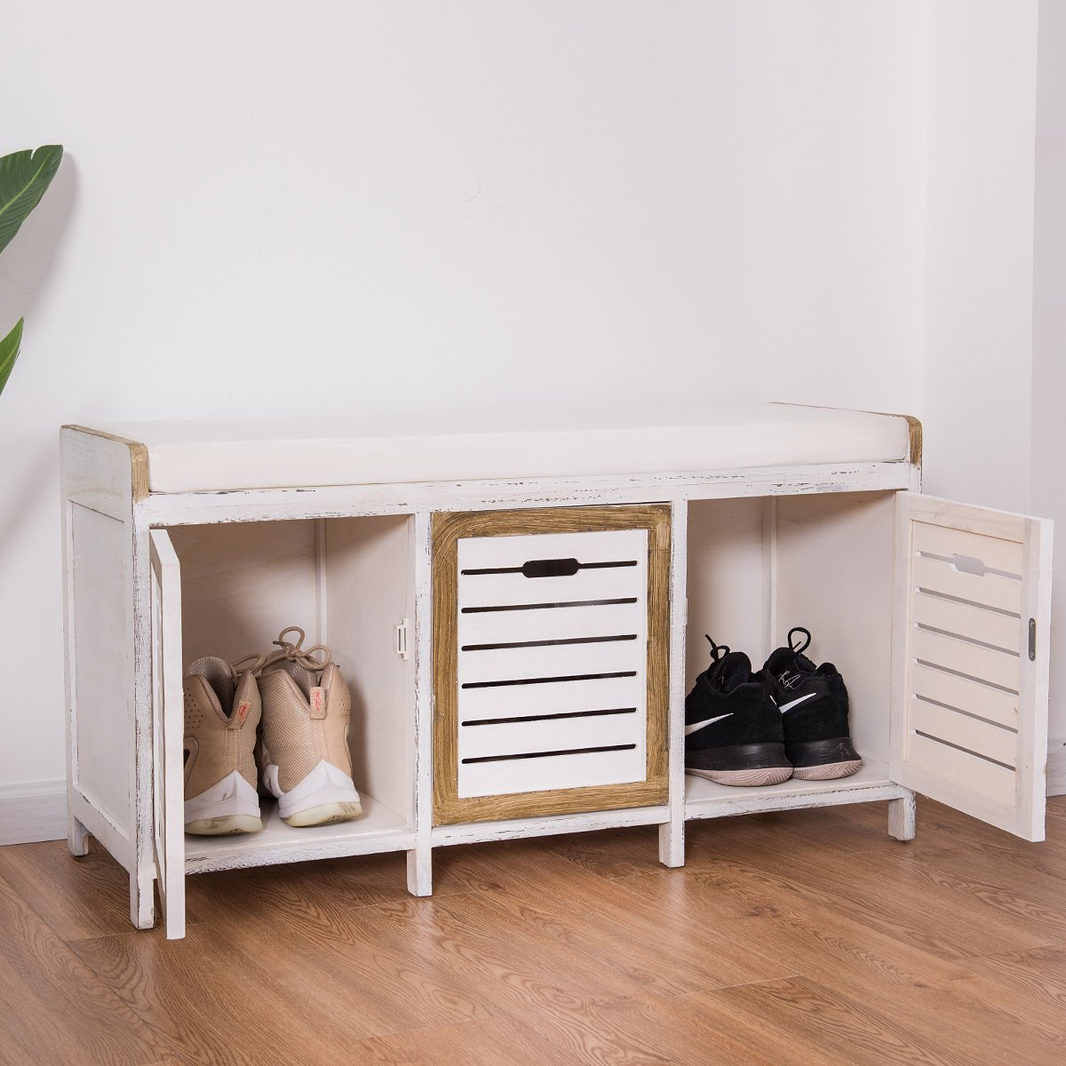 Take A Shoe Storage Bench for Your Entryway