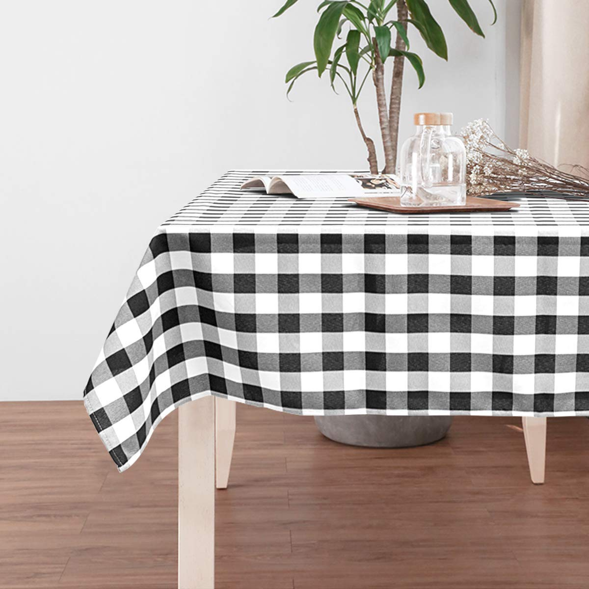Giantex Decorative Buffalo Plaid Table Cover for Kitchen Dining Wedding Party