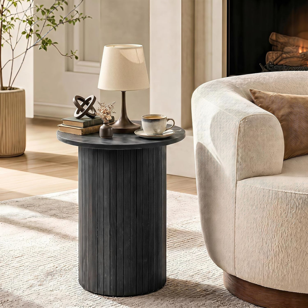 GIANTEX Round Side Table, Fluted Mid Century Modern Drum End Table | 22.5‘’ Wooden Pedestal Accent Nightstand for Bedroom