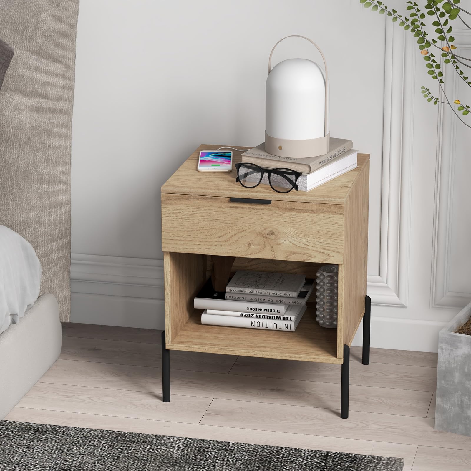 Giantex Mid Century Modern Nightstand with Charging Station