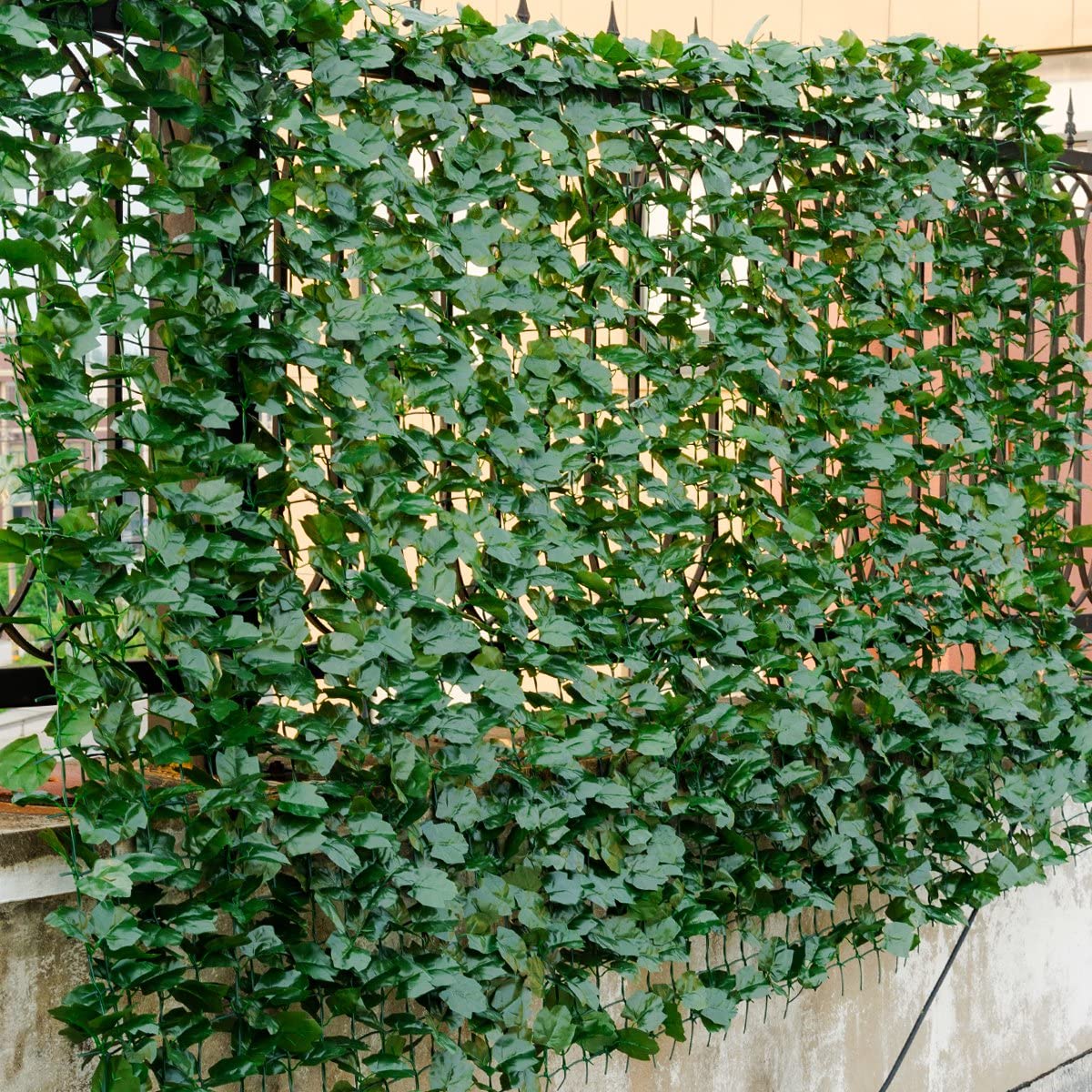 Artificial Hedges Faux Ivy Leaves Fence Decorative Trellis Privacy Fence Screen Mesh (59"x95")