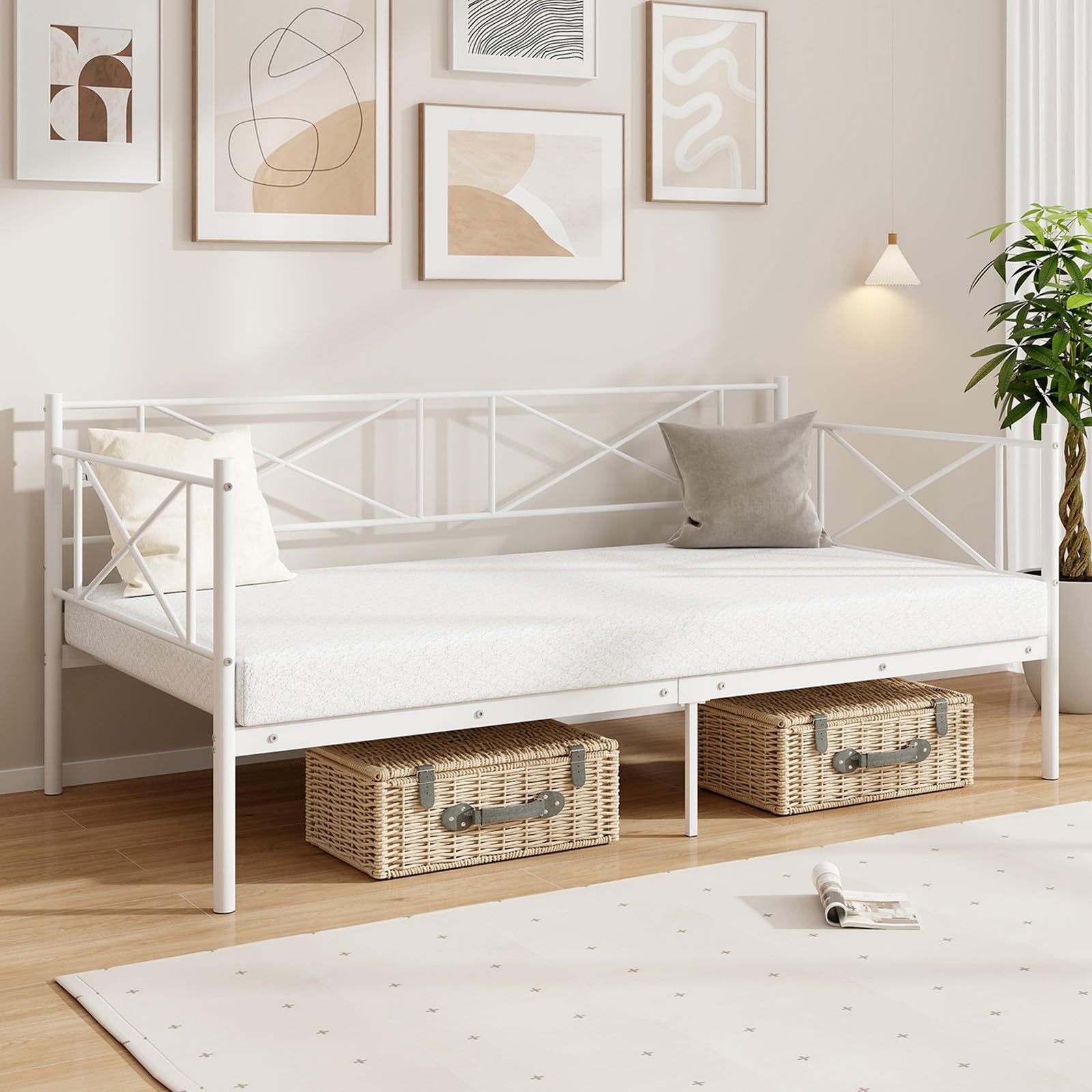 Giantex Twin Size Daybed Frame, Metal Sofa Bed w/Heavy Duty Steel Slats Support
