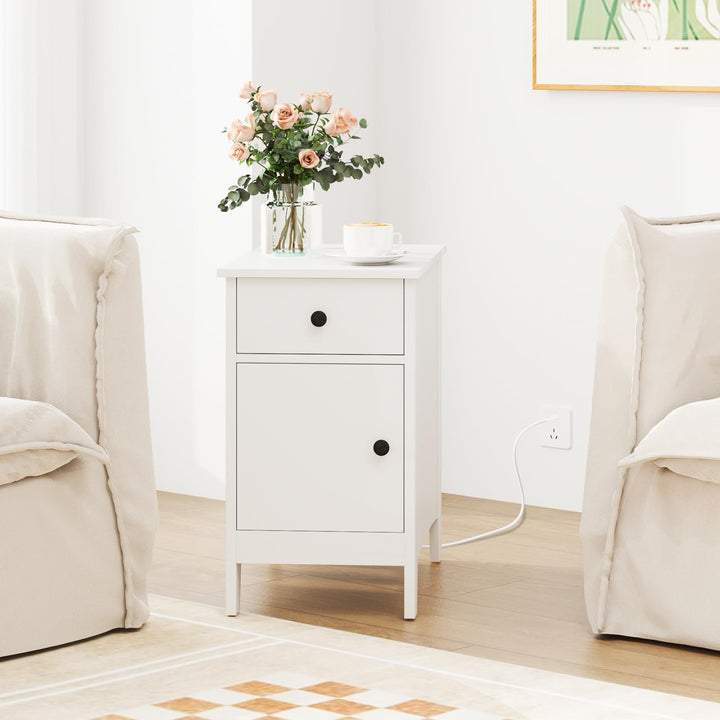 Giantex Nightstand with Charging Station, Flip Top End Table w/USB Ports & Outlets, Modern Side Table w/Storage Drawer