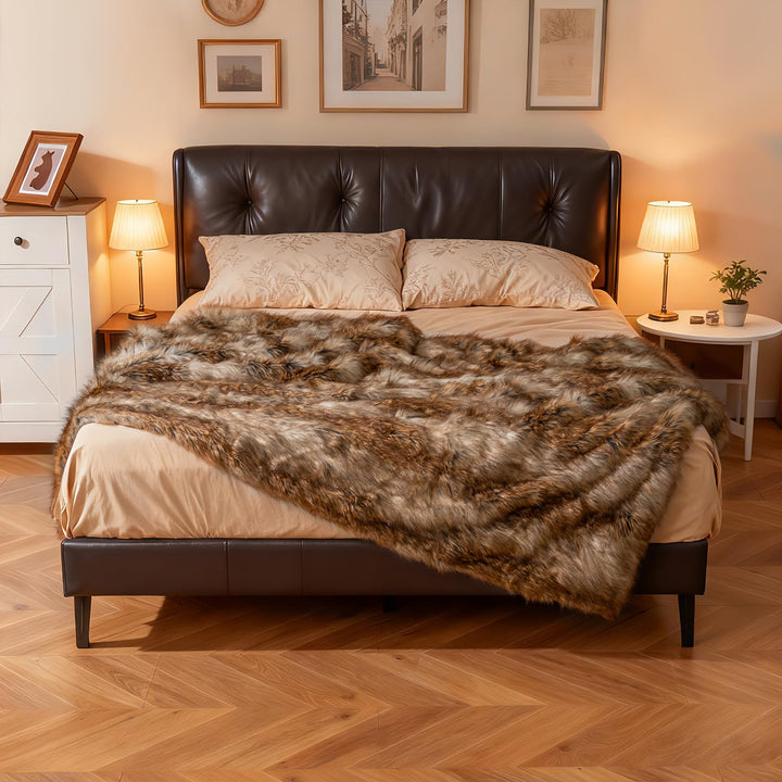 Giantex 540GSM Soft Plush Fuzzy Luxury Faux Raccoon Fur Blanket for Bed