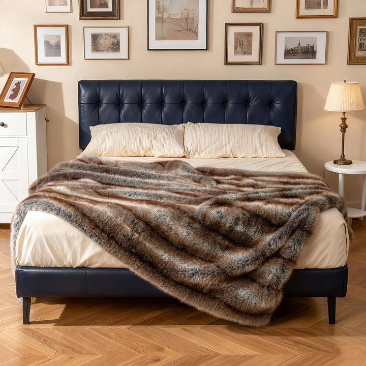 Giantex 780GSM Soft Plush Fuzzy Luxury Faux Fox Fur Blanket for Sofa