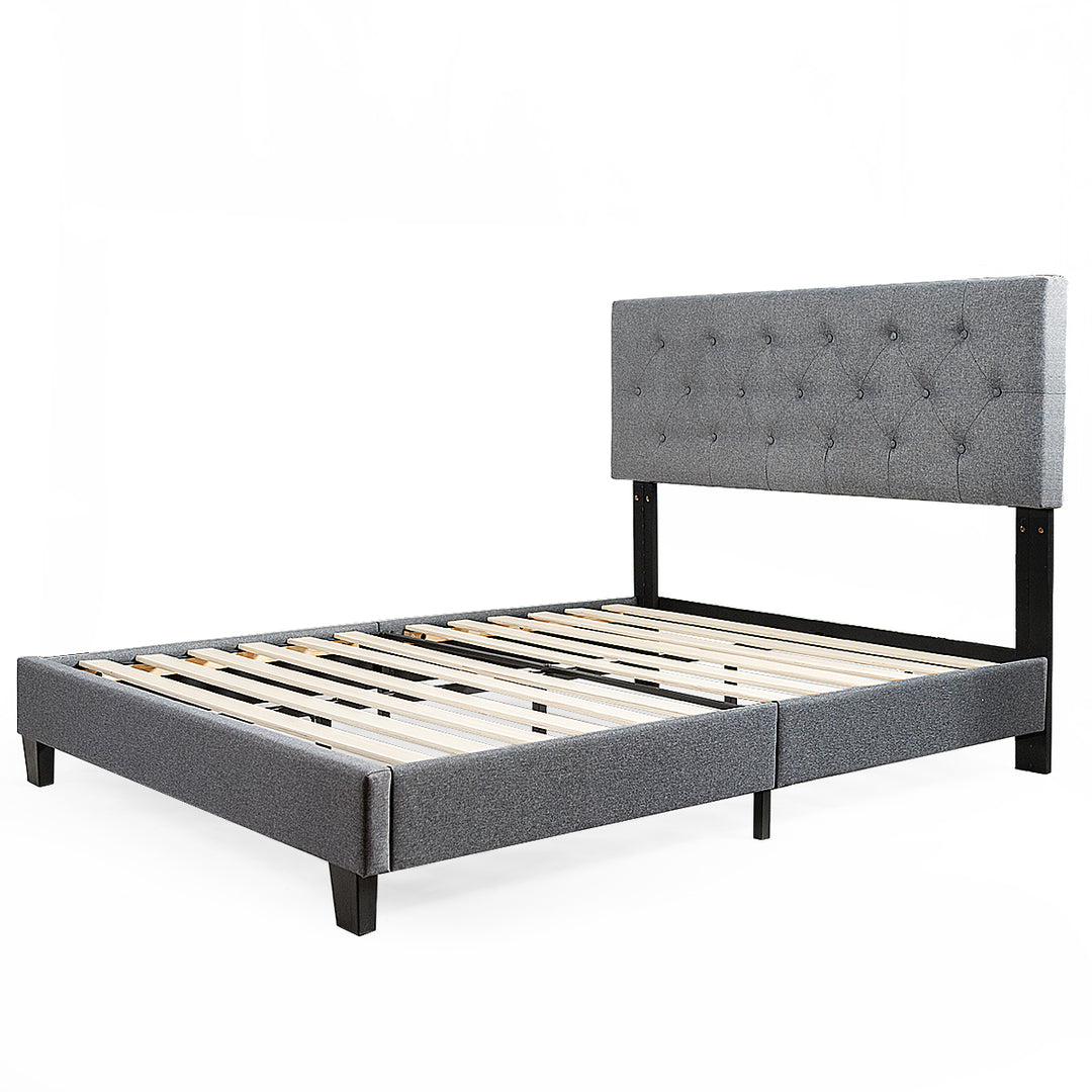 Giantex  Metal Frame & 12 Strong Wooden Slat Support, Easy Assembly, Bed Mattress Foundation (Full)
