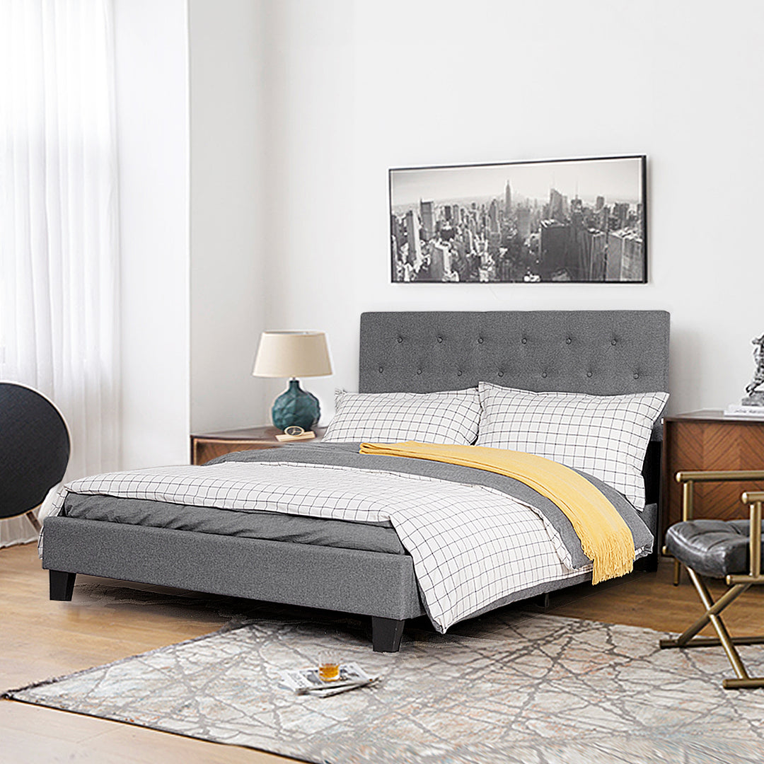 Giantex  Metal Frame & 12 Strong Wooden Slat Support, Easy Assembly, Bed Mattress Foundation (Full)