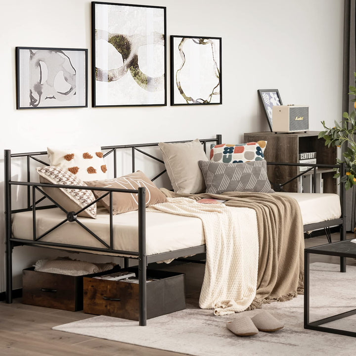Giantex Metal Daybed Frame Twin Size, for Living Room Bedroom Guest Room, Easy Assembly, Black & White