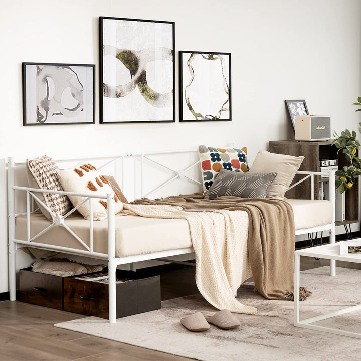 Giantex Metal Daybed Frame Twin Size, for Living Room Bedroom Guest Room, Easy Assembly, Black & White