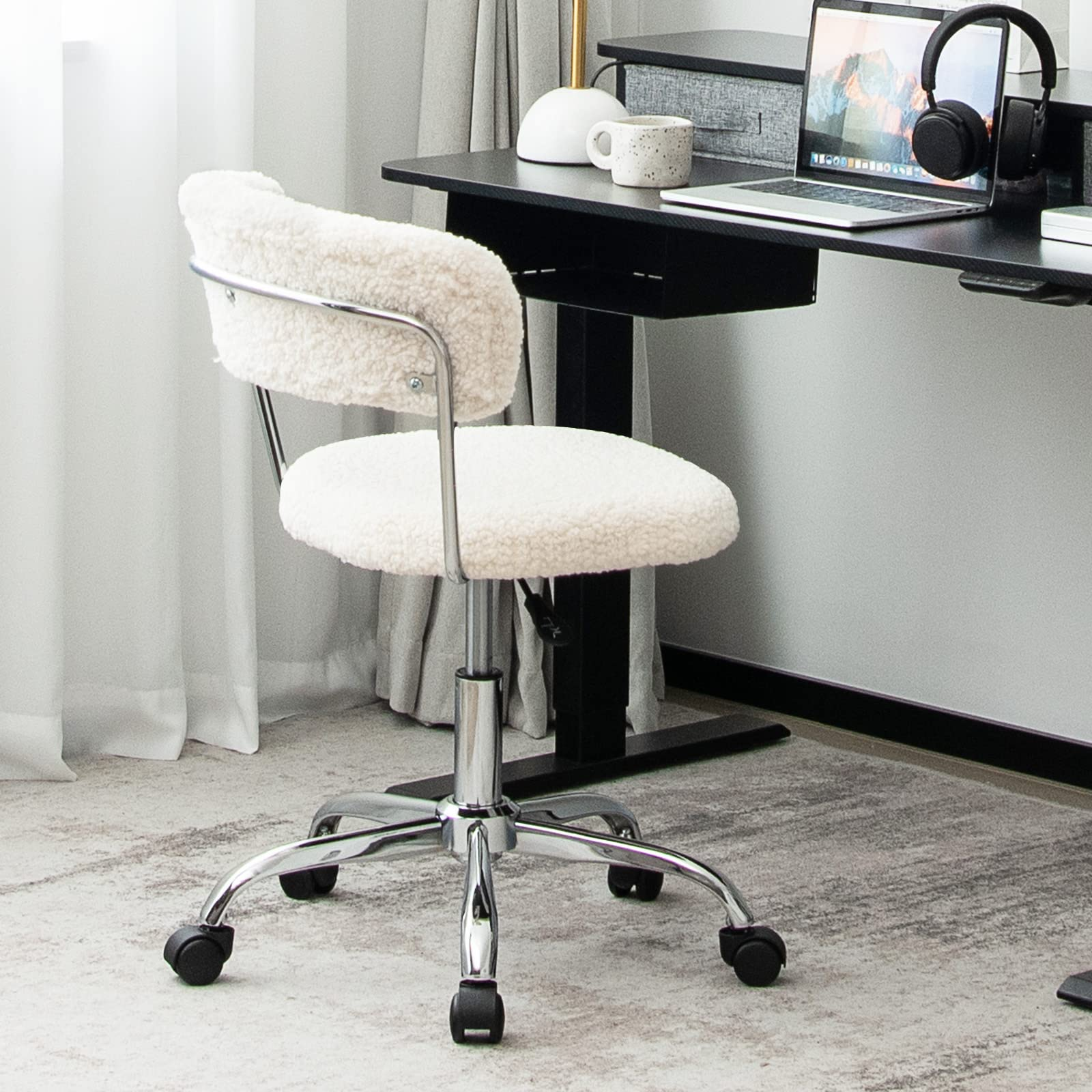 Giantex Home Office Chair, Faux Fur Low Back Swivel Leisure Chair w/Height Adjustable Padded Seat