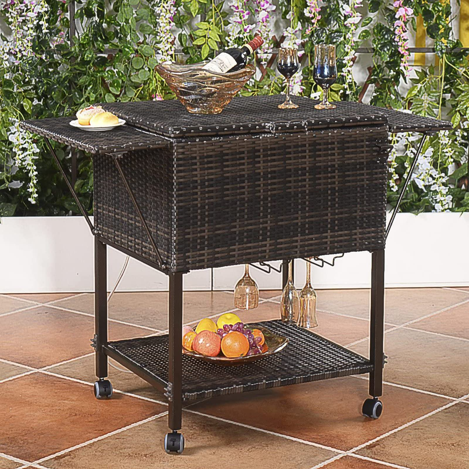 Outdoor sales wicker bar