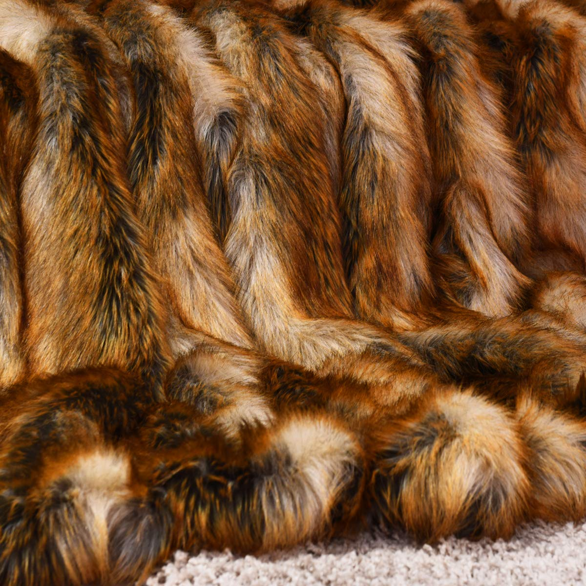 Faux Fur Throw Blanket, Ultra Soft Fuzzy Bed Blankets