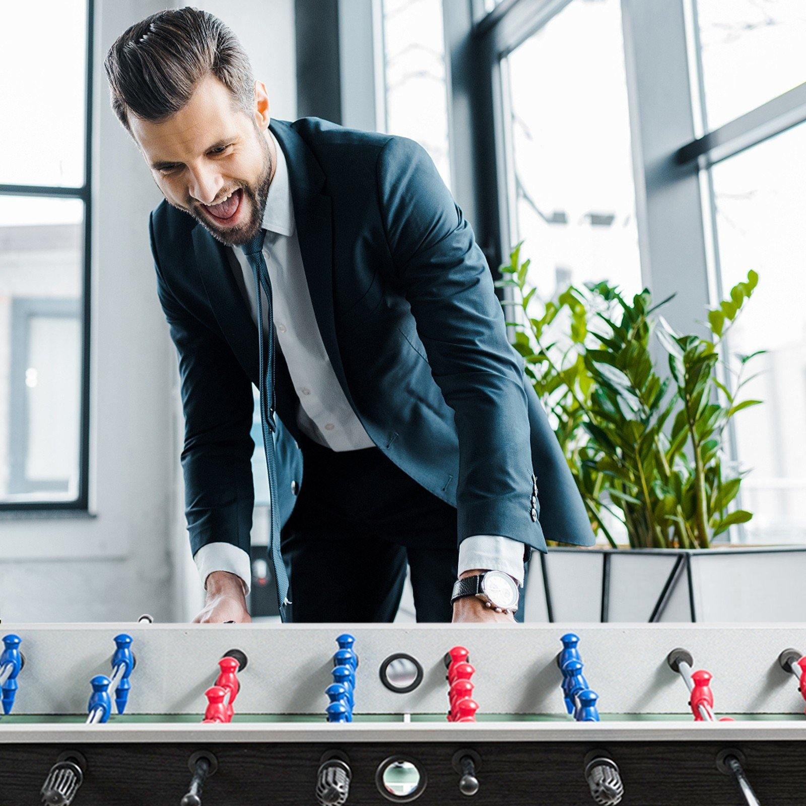 Giantex Foosball Table, Wooden Soccer Table Game w/ Footballs, Suit for 4 Players (48 inch) - Giantexus